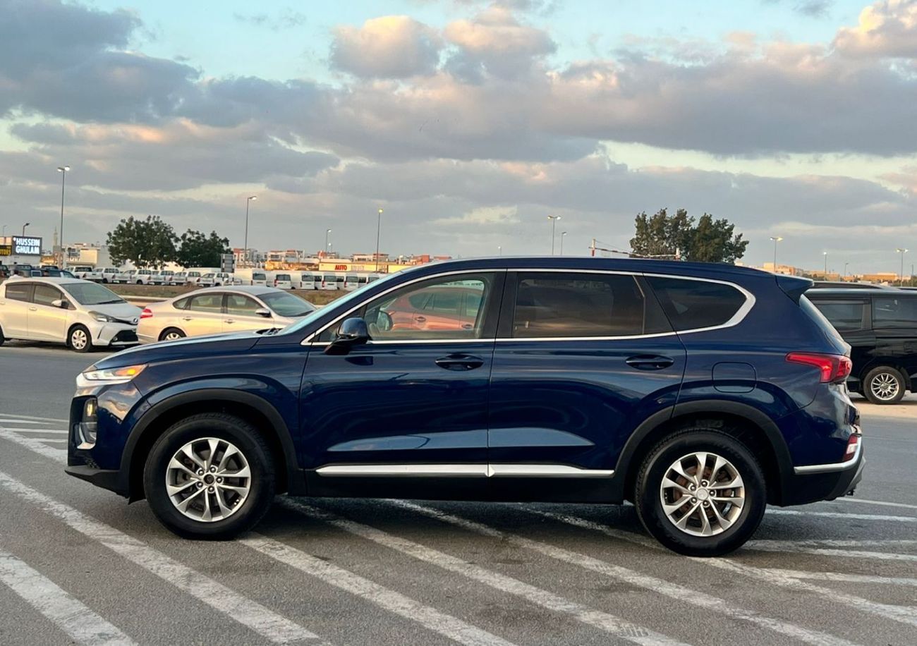 Hyundai Santa Fe 2019 Hyndai Santafe Fe Se 2.4L V4 FWD - Rear Camera & Sensor