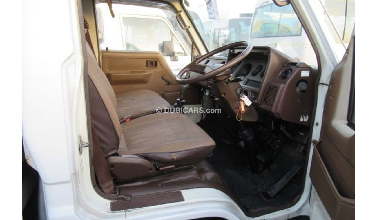 Toyota Dyna TOYOTA DYNA TRUCK RIGHT HAND DRIVE (PM1114)