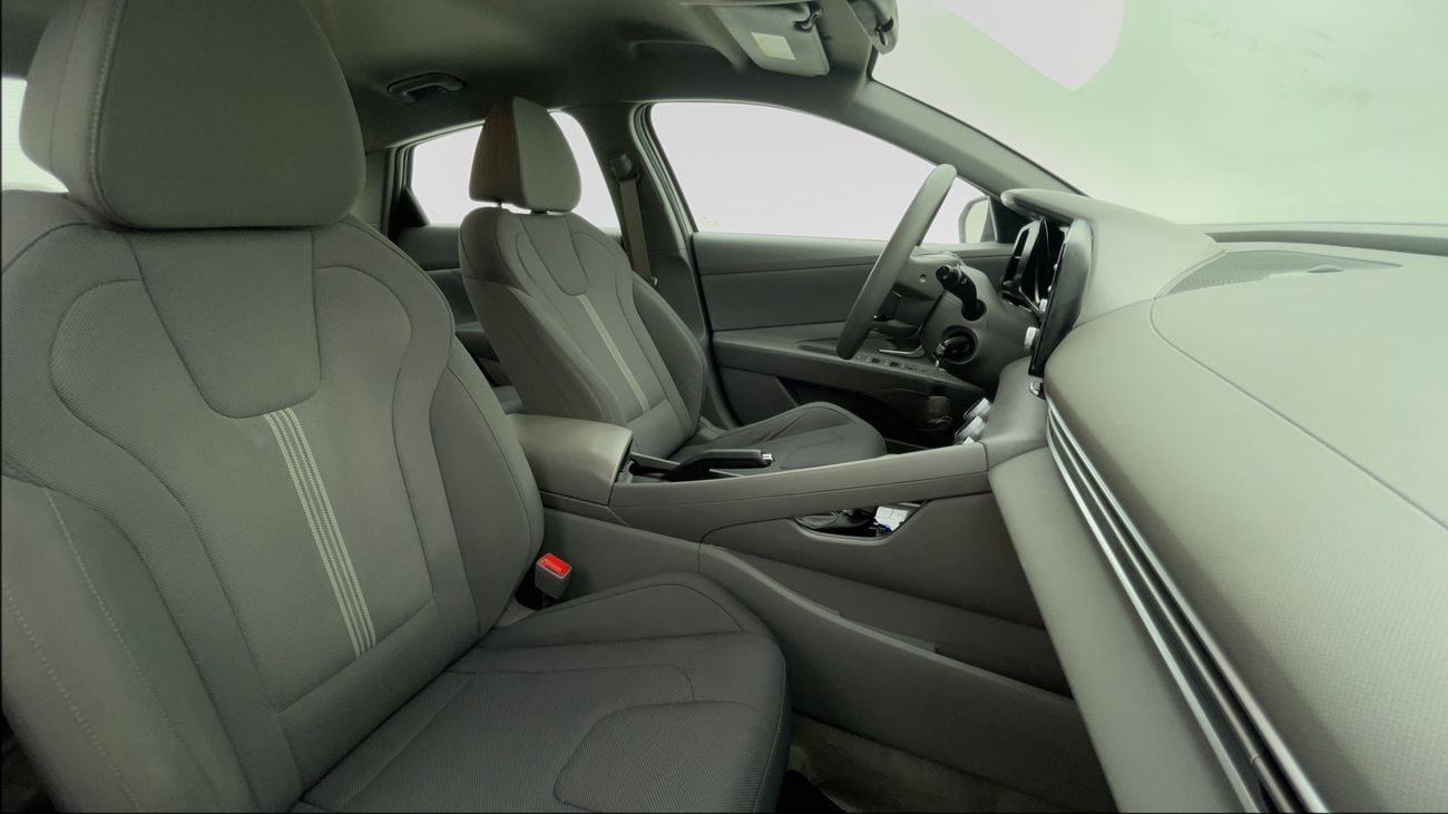 هيونداي إلانترا SMART 1.6 | بدون دفعة مقدمة | اختبار القيادة في المنزل