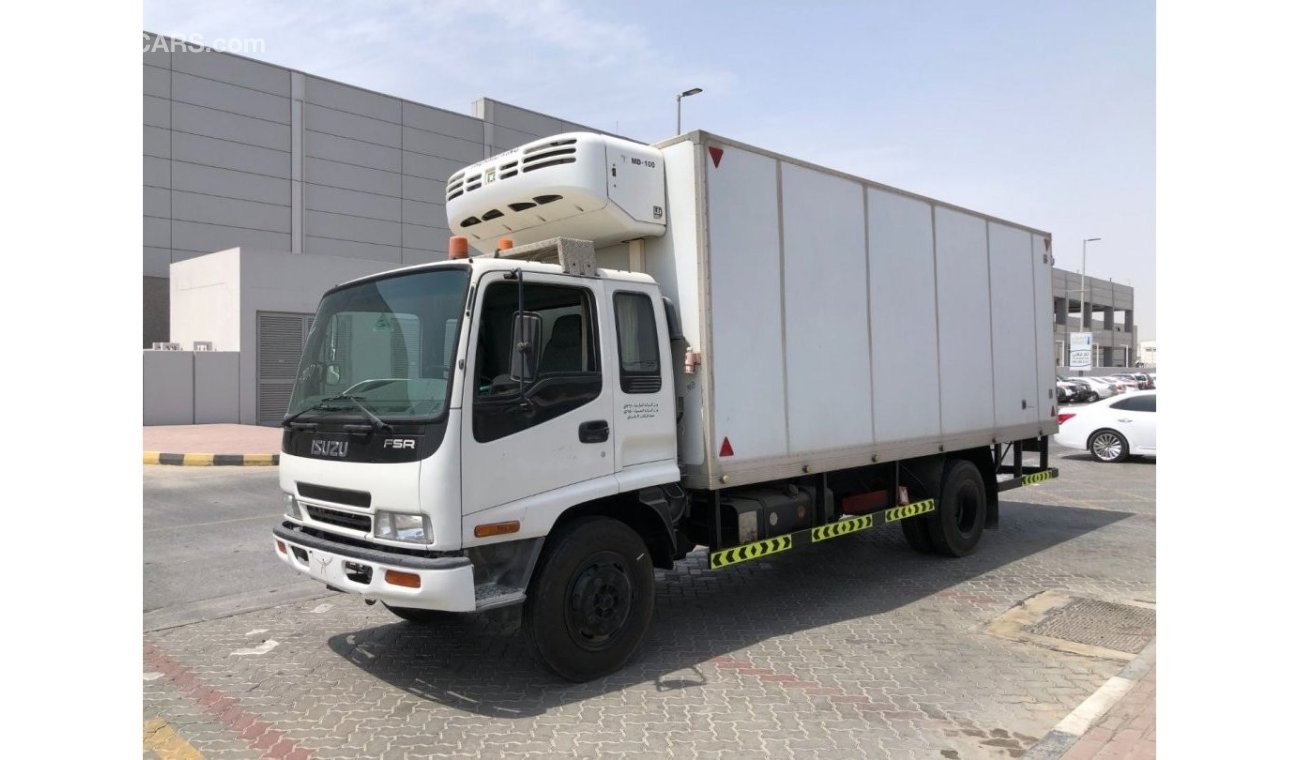 Isuzu NPR GCC FREEZER