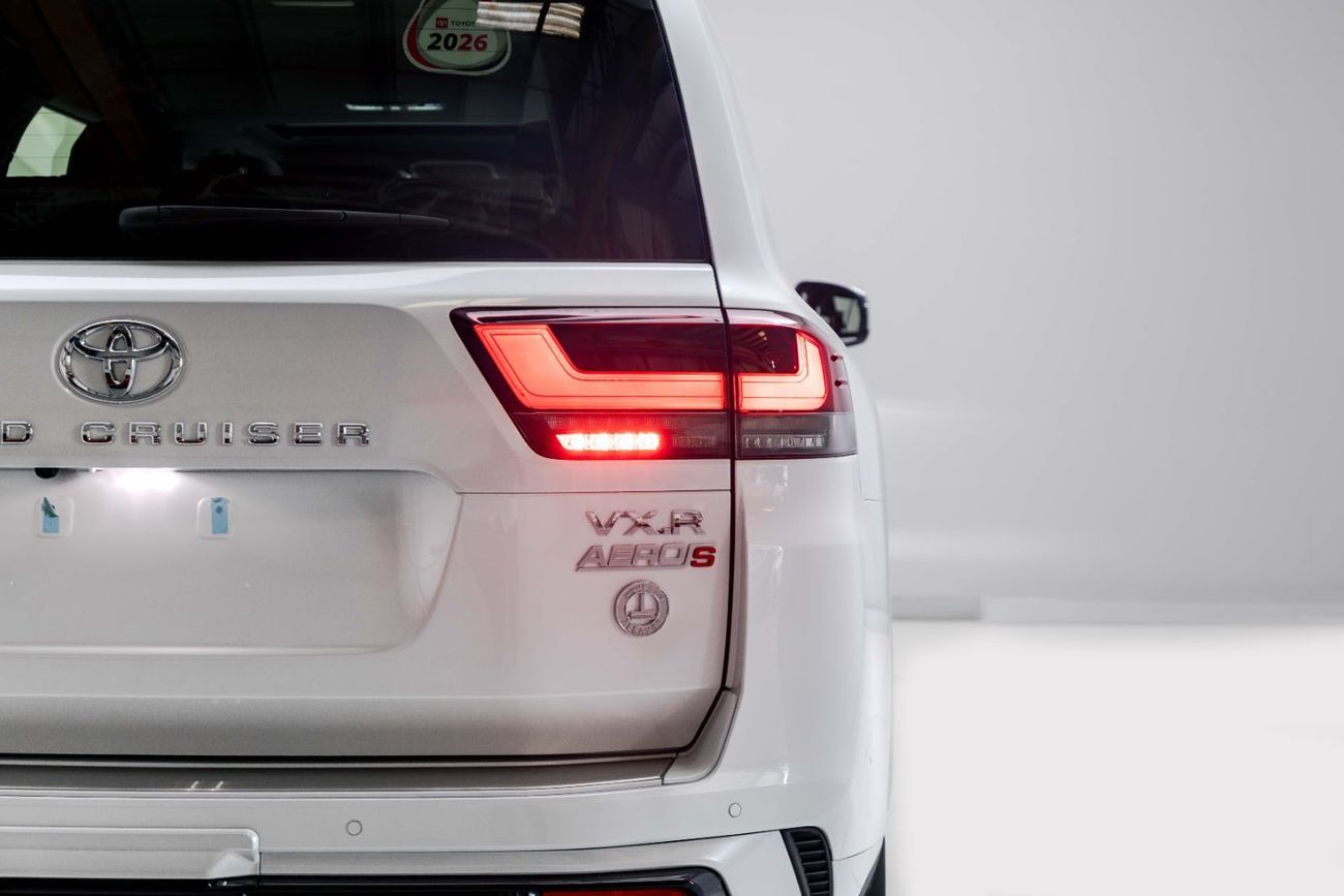 Toyota Land Cruiser VXR S 3.5L - WHITE INSIDE RED | EXPORT ONLY