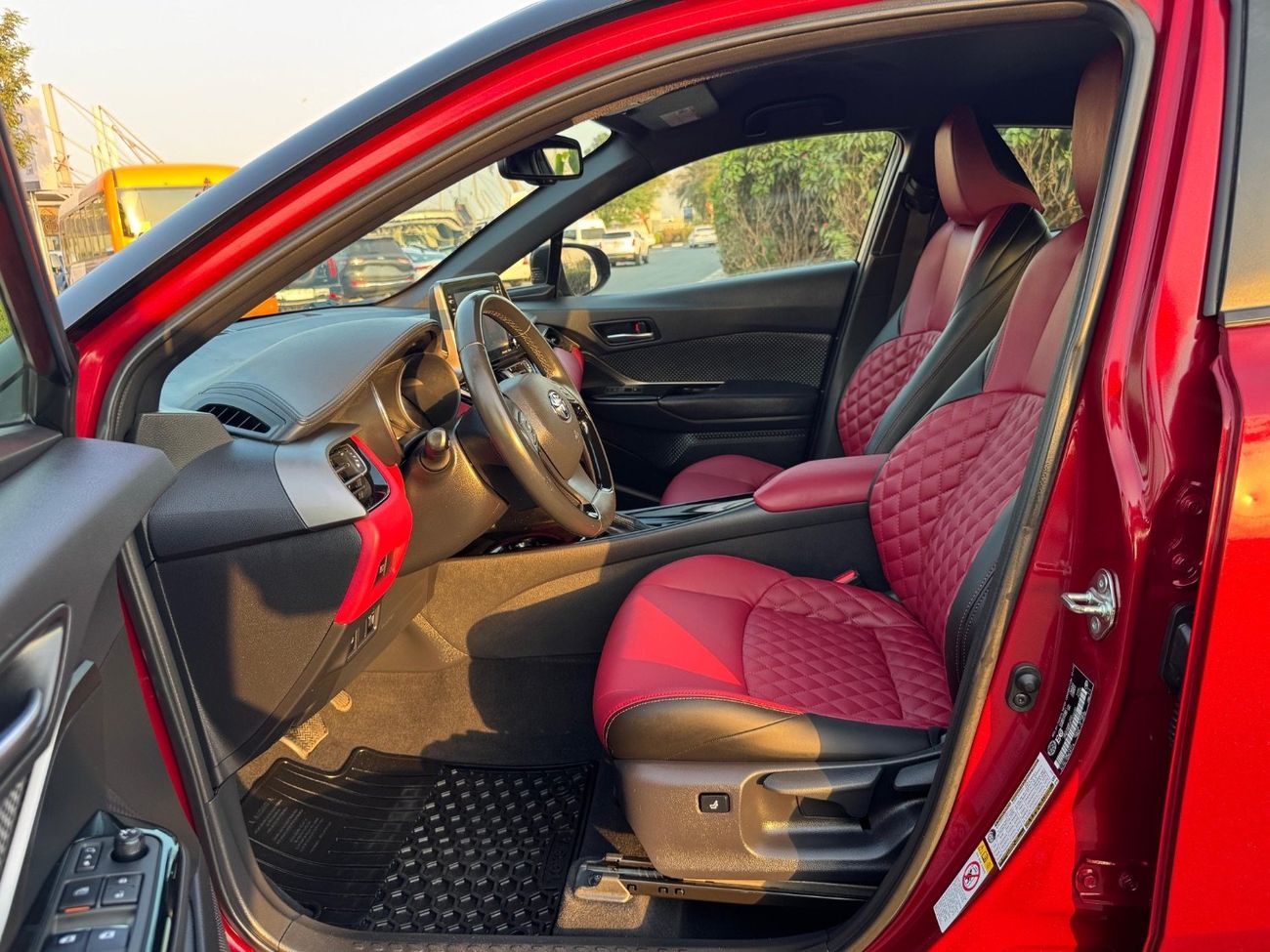 Toyota CHR 2019 LIMITED KEYLESS AWD 2.0 CANADA SPEC