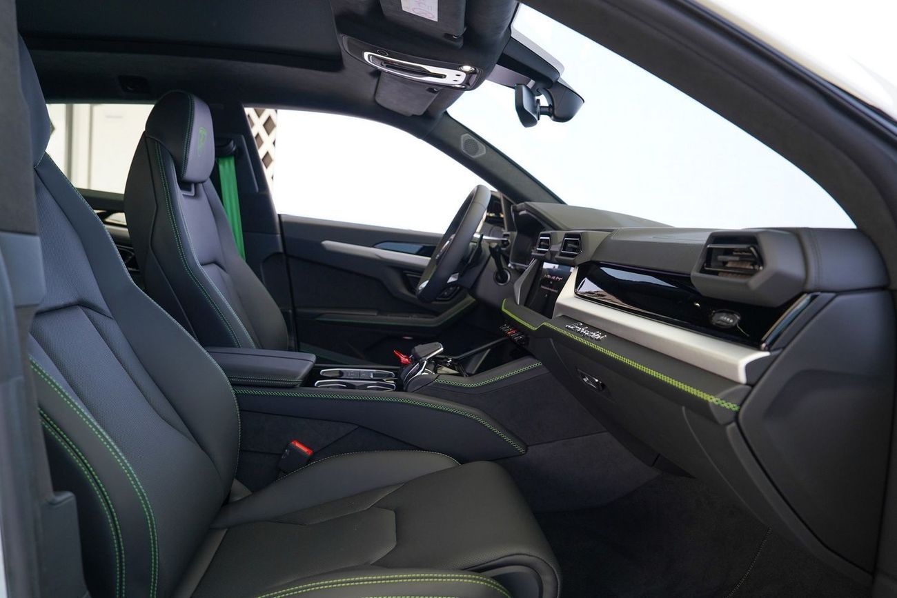 لامبورغيني اوروس STD SE 4.0T V8