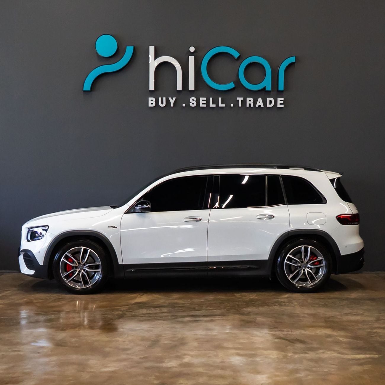 Mercedes-Benz GLB 35 AMG 4MATIC 2.0L (302 HP) AED 3,353 pm • 0% Downpayment • Mercedes GLB 35 AMG • 1 Year Warranty