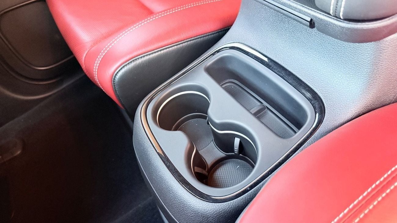 Dodge Durango SRT Hellcat V8 supercharged 6.2L