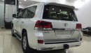 Toyota Land Cruiser جلد ثلاث شاشات فل كامل  GXR V8.