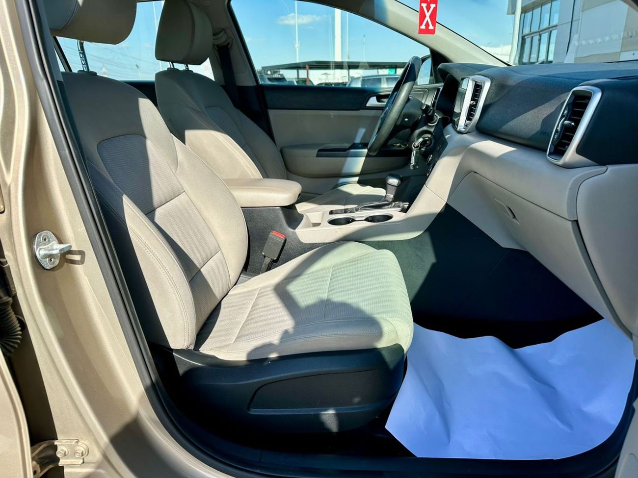 Kia Sportage LX 1.6L FWD  830-MONTHLY l  GCC l Panaromic, Cruise l1.6L l ACCIDENT FREE