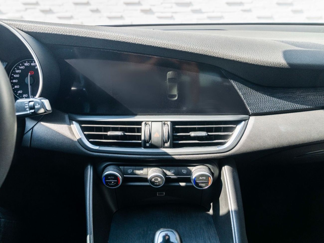 ألفا روميو جوليا S 2.0L