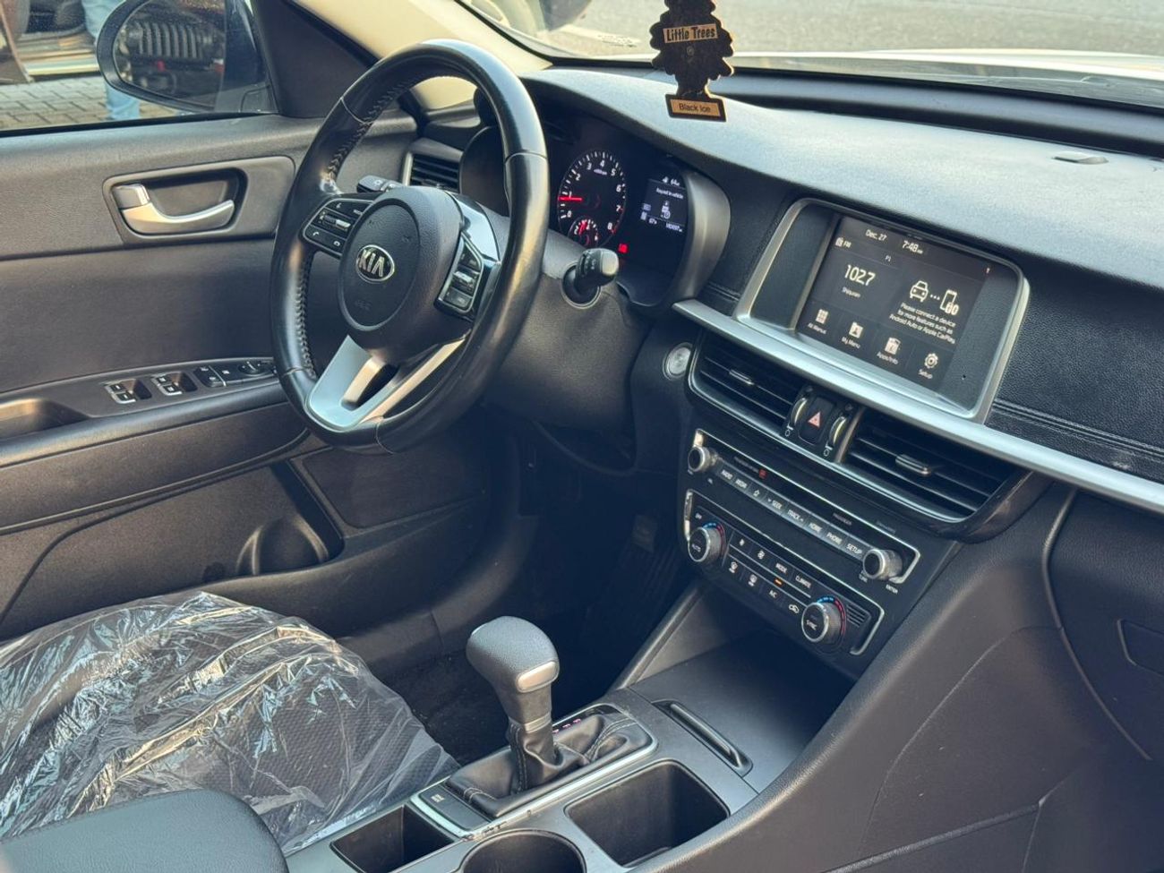 Kia Optima Si 2.4L 2.4L V4 / PANORAMIC SUNROOF / LEATHER / ROAD ASSIST / RIMS / IN PERFECT CONDITION