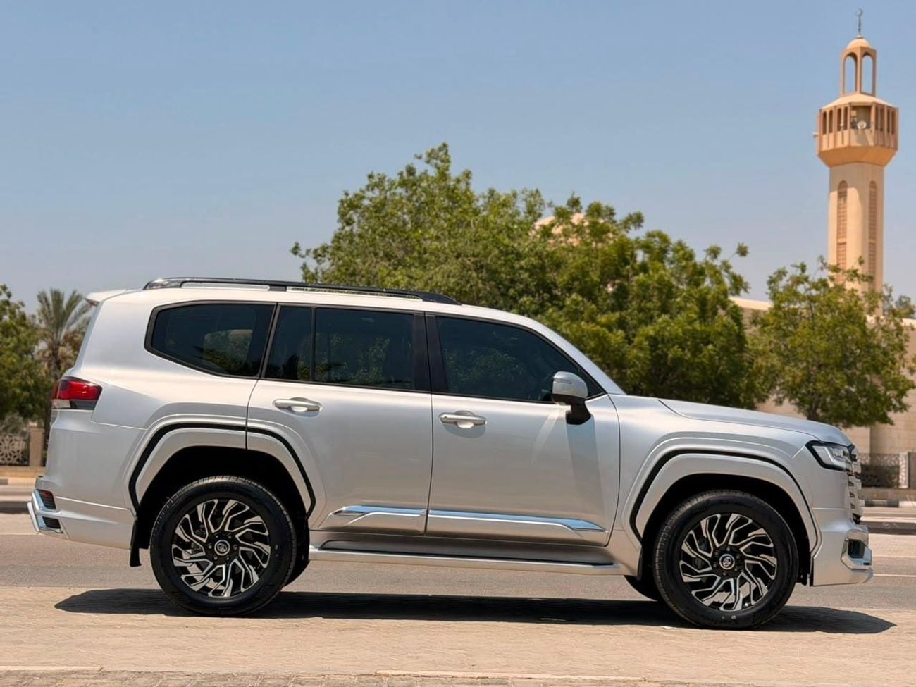 تويوتا لاند كروزر Toyota Landcruiser VXR lc300 model 2025 diesel engine RHD