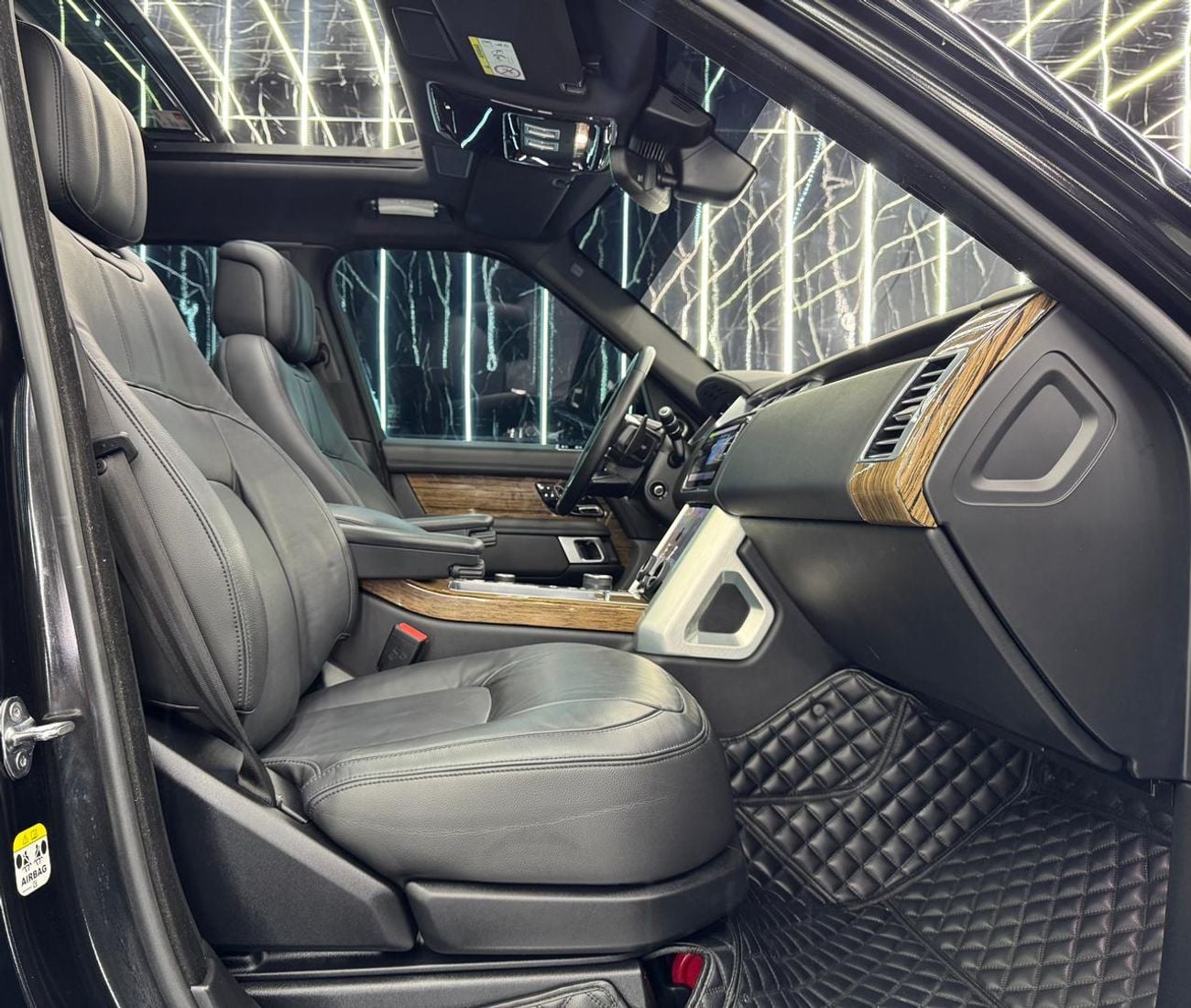 لاند روفر رينج روفر HSE,3.0L V6,360Hp,8 Speed