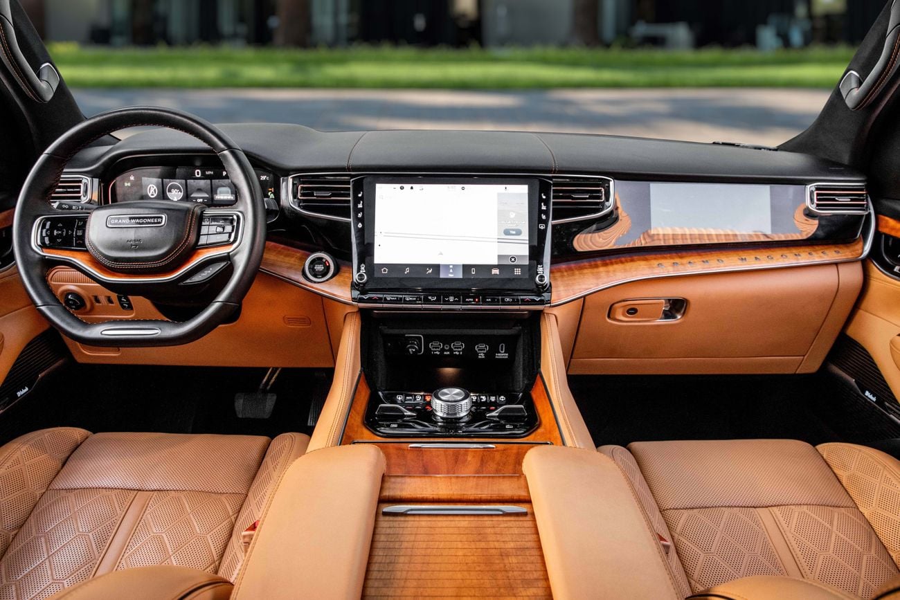 Jeep Grand Wagoneer SERIES III Grand Wagoneer | 3,134 P.M | 0% Downpayment | SERIES III | Full Jeep History
