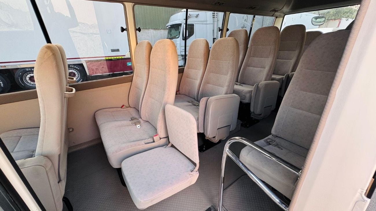 Toyota Coaster 26 SEATERS BUS | RHD | AUTOMATIC TRANSMISSION | 2014 | 4.0L DIESEL ENGINE | AIR CONDITIONER | NEAT A
