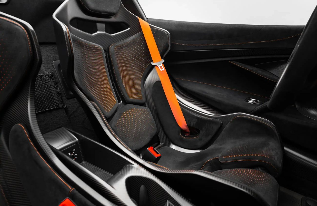 مكلارين 765LT 4.0L twin-turbocharged 8 Cylinder Engine