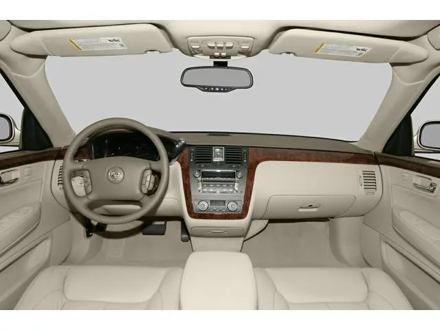 Cadillac DTS interior - Cockpit