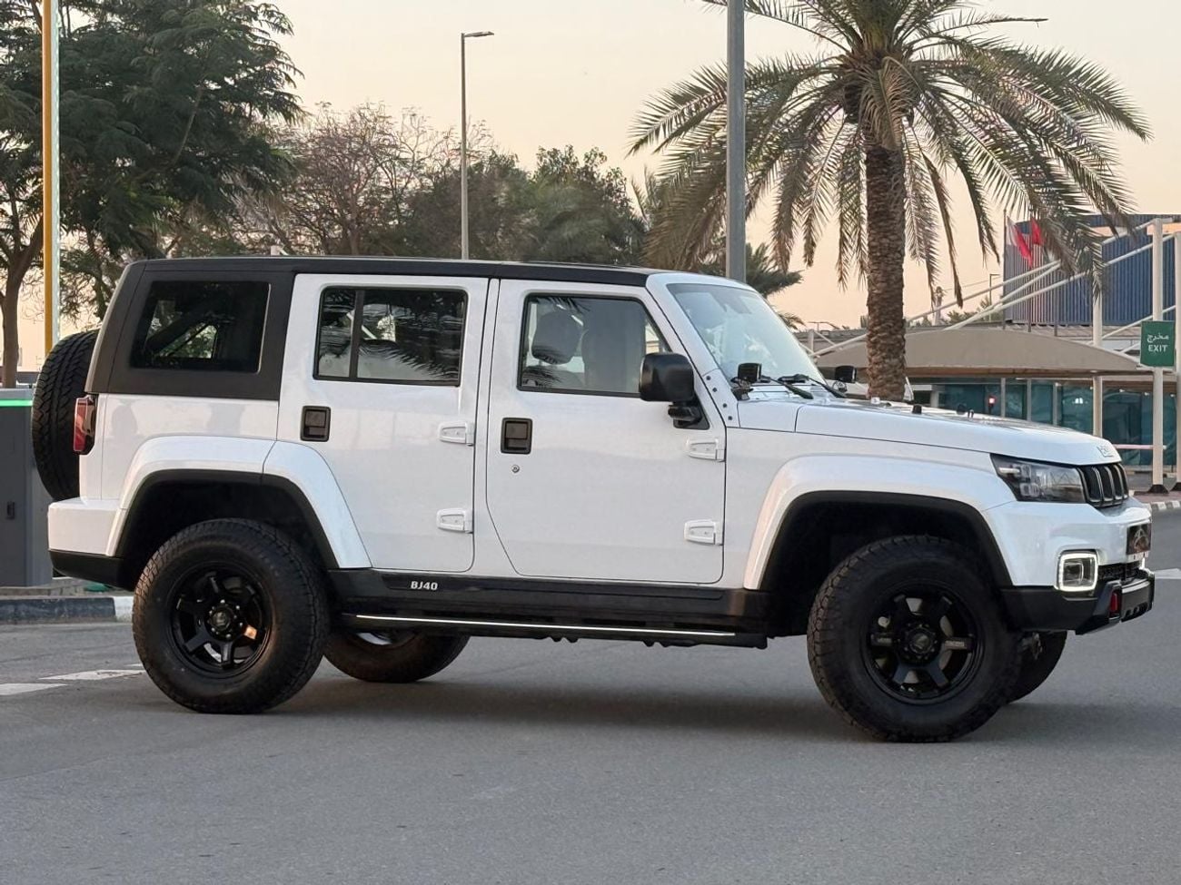 بايك BJ40L 2.0T