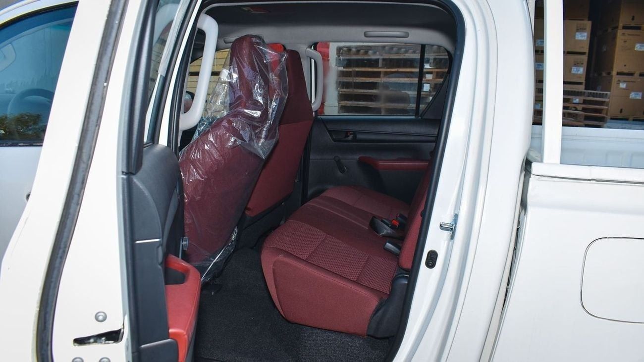 Toyota Hilux HILUX D/C 4WD DSL DLX-E