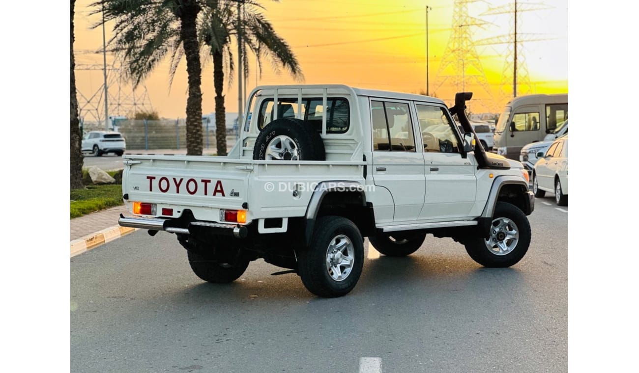 تويوتا لاند كروزر بيك آب