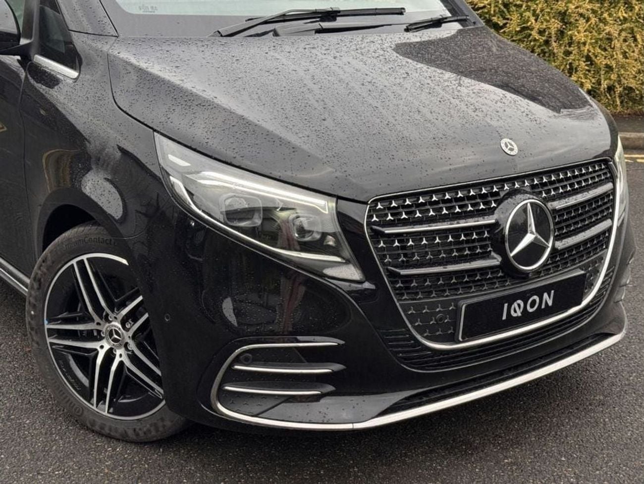 Mercedes Benz V300 AVANTGARDE VIP Conversion Brand New 2025 Model in RHD or LHD