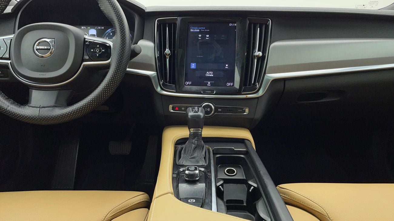 فولفو S90 T5 MOMENTUM 2 | بدون دفعة مقدمة | اختبار قيادة مجاني للمنزل