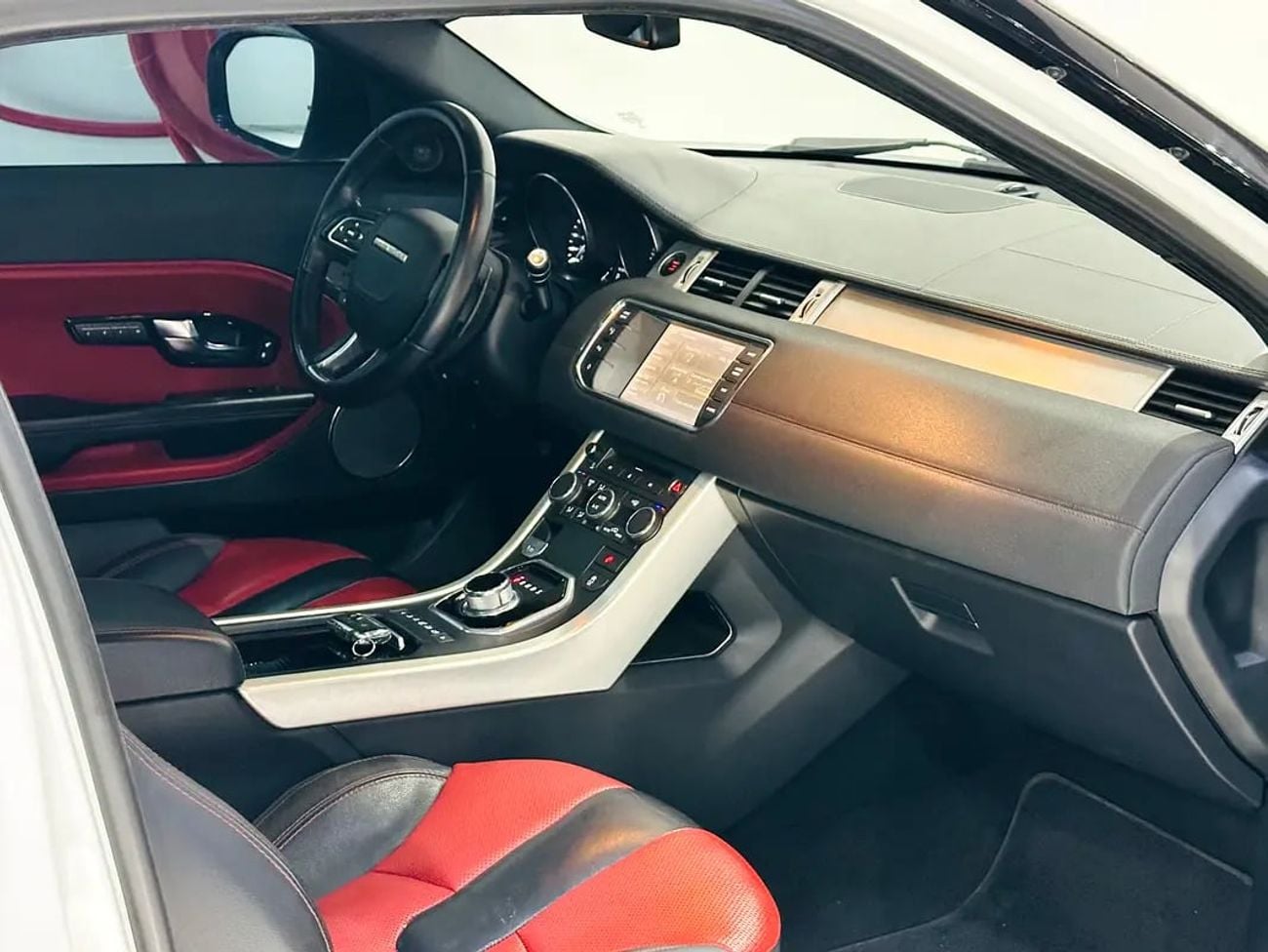 Land Rover Range Rover Evoque HSE Dynamic 2.0L (3 Door)