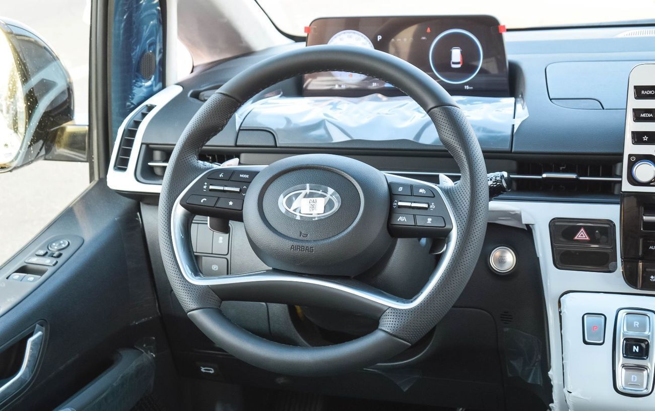 Hyundai Staria HYUNDAI STARIA 2.2L 4WD DIESEL MINIVAN 2025