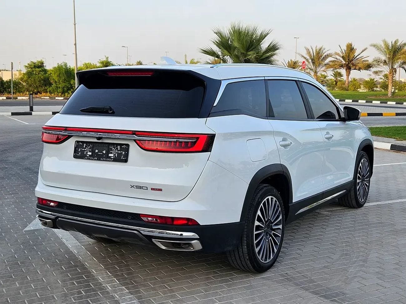 جيتور X90 بلس 2.0T Luxury | GCC Specs | Premium Condition 4 Cyliner Luxury SUV