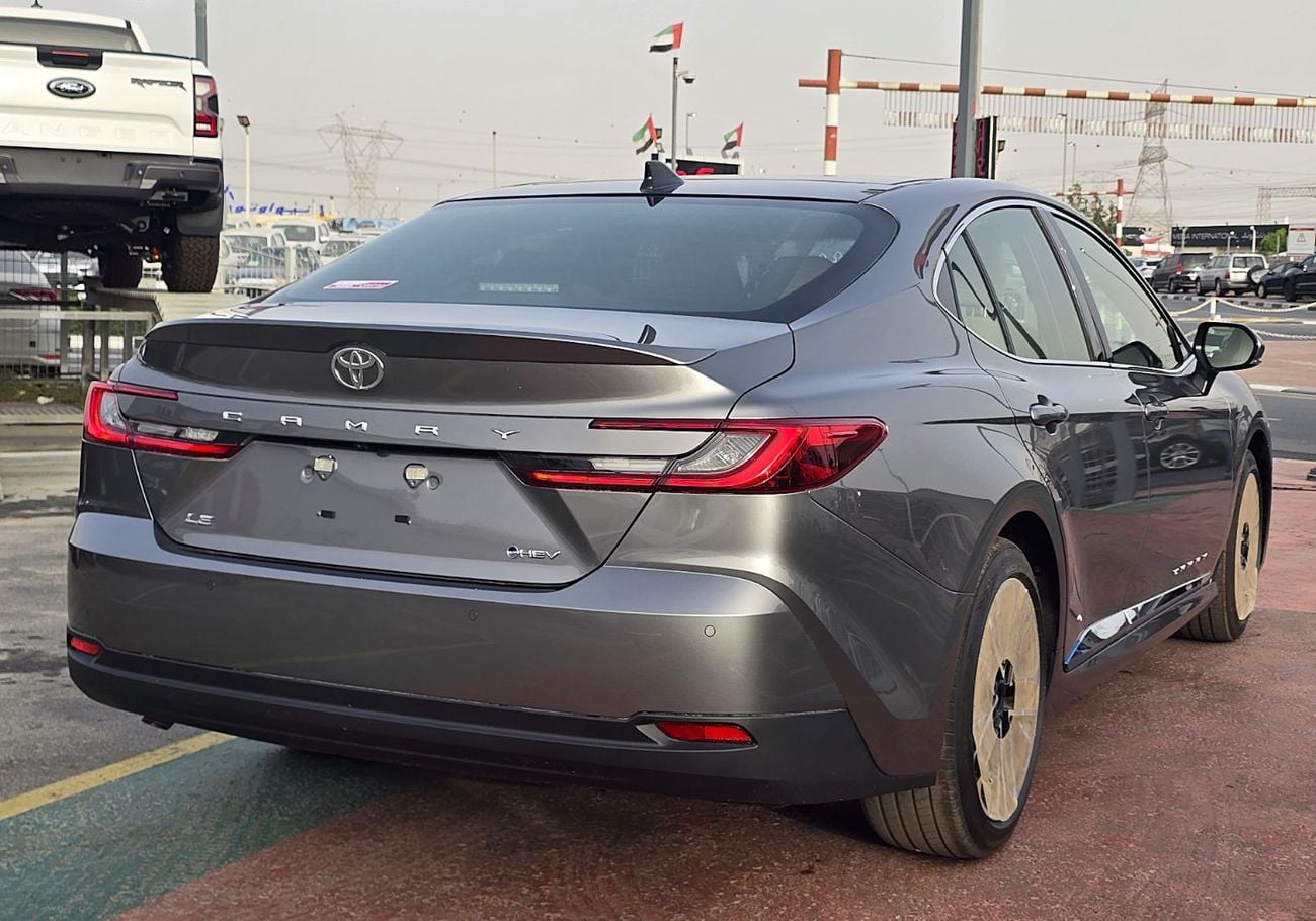 Toyota Camry Toyota Camry LE 2.5L Hybrid A/T FWD Sedan GCC Silver color 2026 model