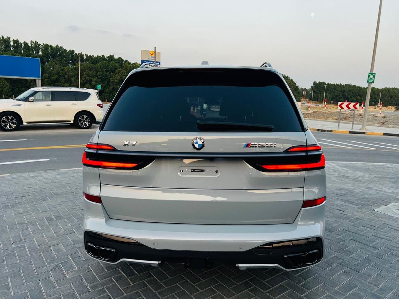 BMW X7 M60i XDRIVE
