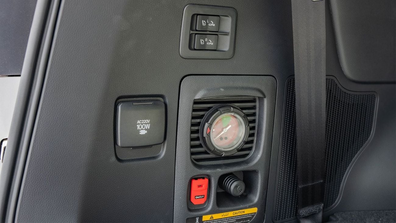 تويوتا لاند كروزر 2026 Toyota Land Cruiser VXR 3.5L Twin Turbo AT Petrol (Silver)