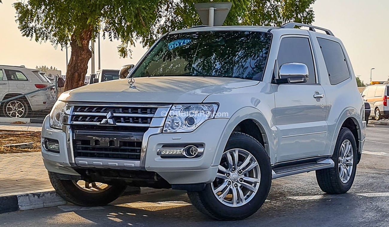 Mitsubishi Pajero SWB 2017 3.8L Agency Warranty Full Service History GCC