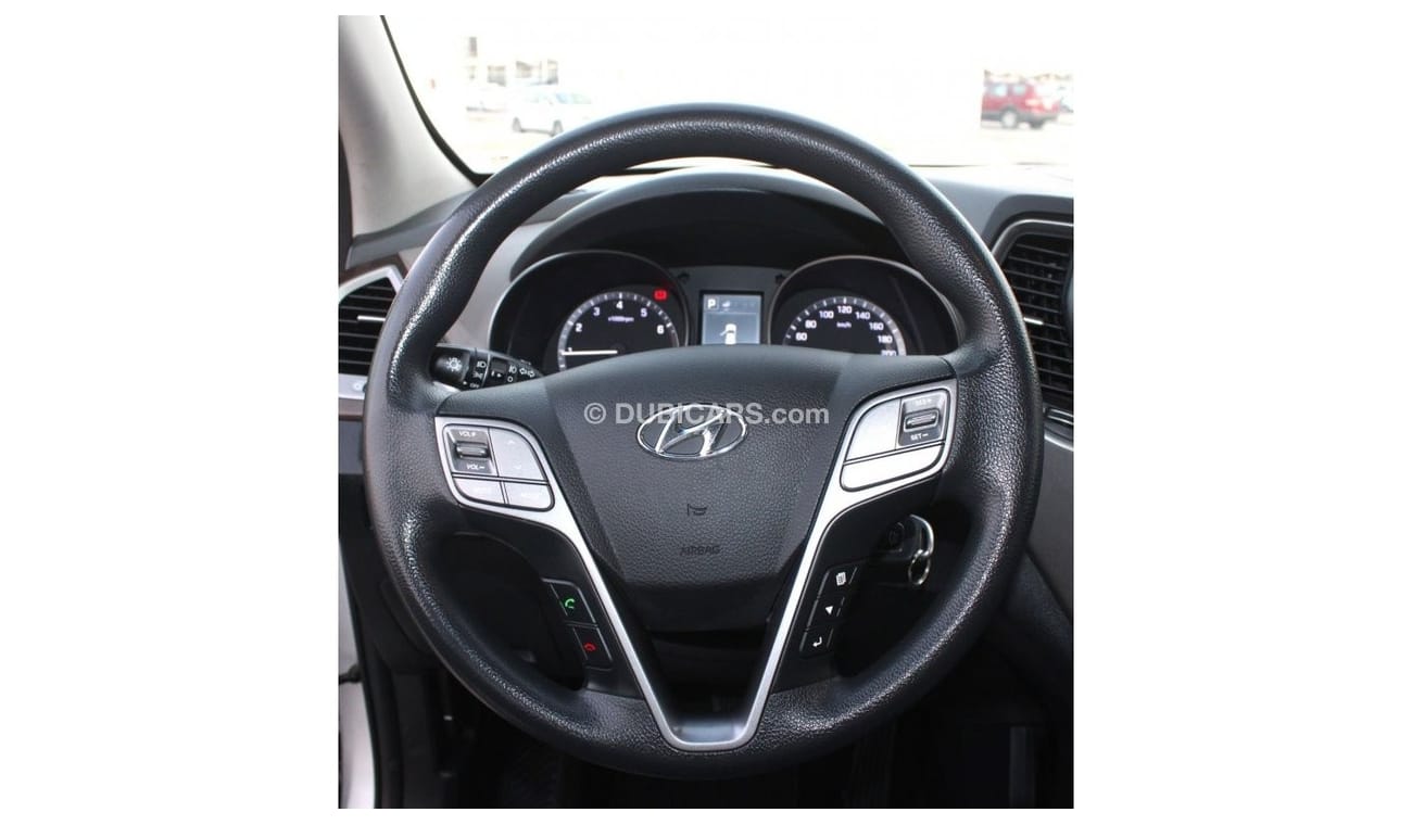 هيونداي سانتا في هيونداى سنتافى 2018 فضي 2.4 خليجي بحالة ممتازة بدون حوادث