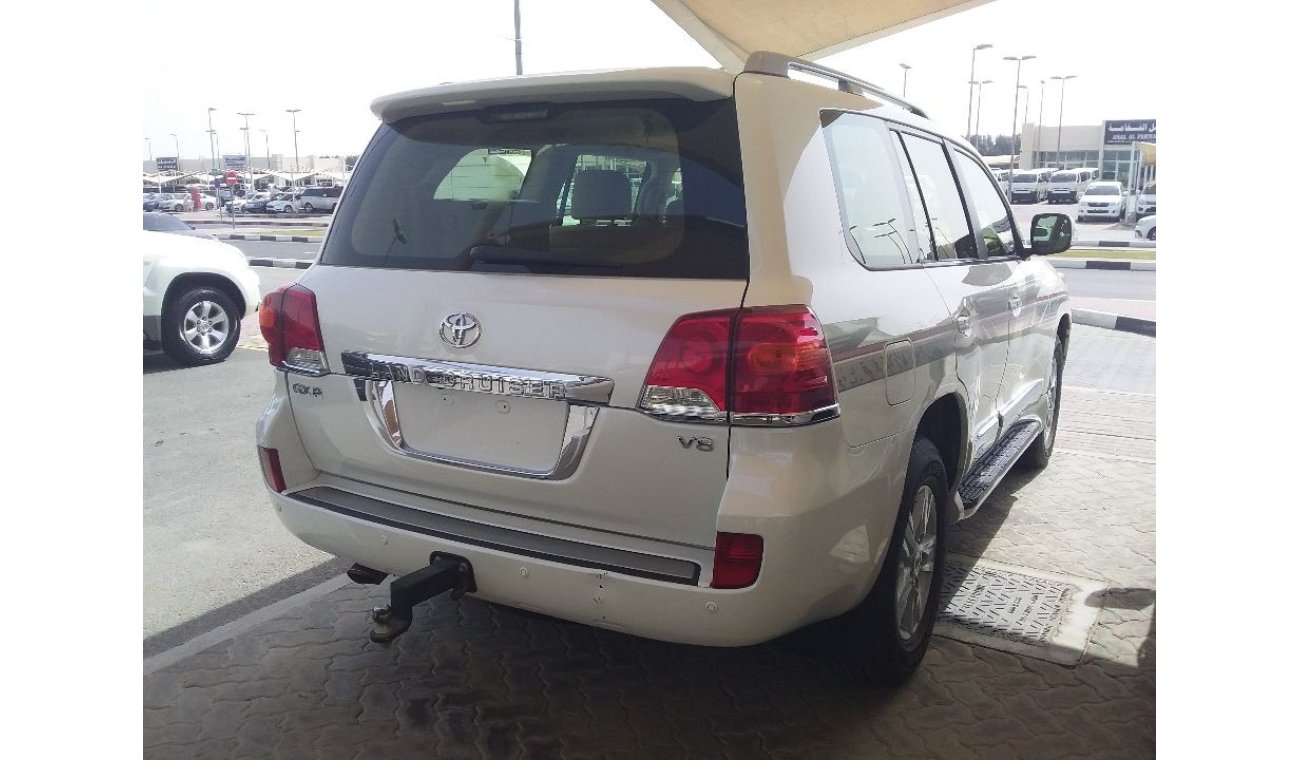 Toyota Land Cruiser Toyota Land Cruiser 2012  GXR V8 GCC