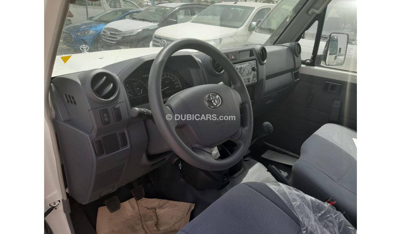 Toyota Land Cruiser 3 door hard top