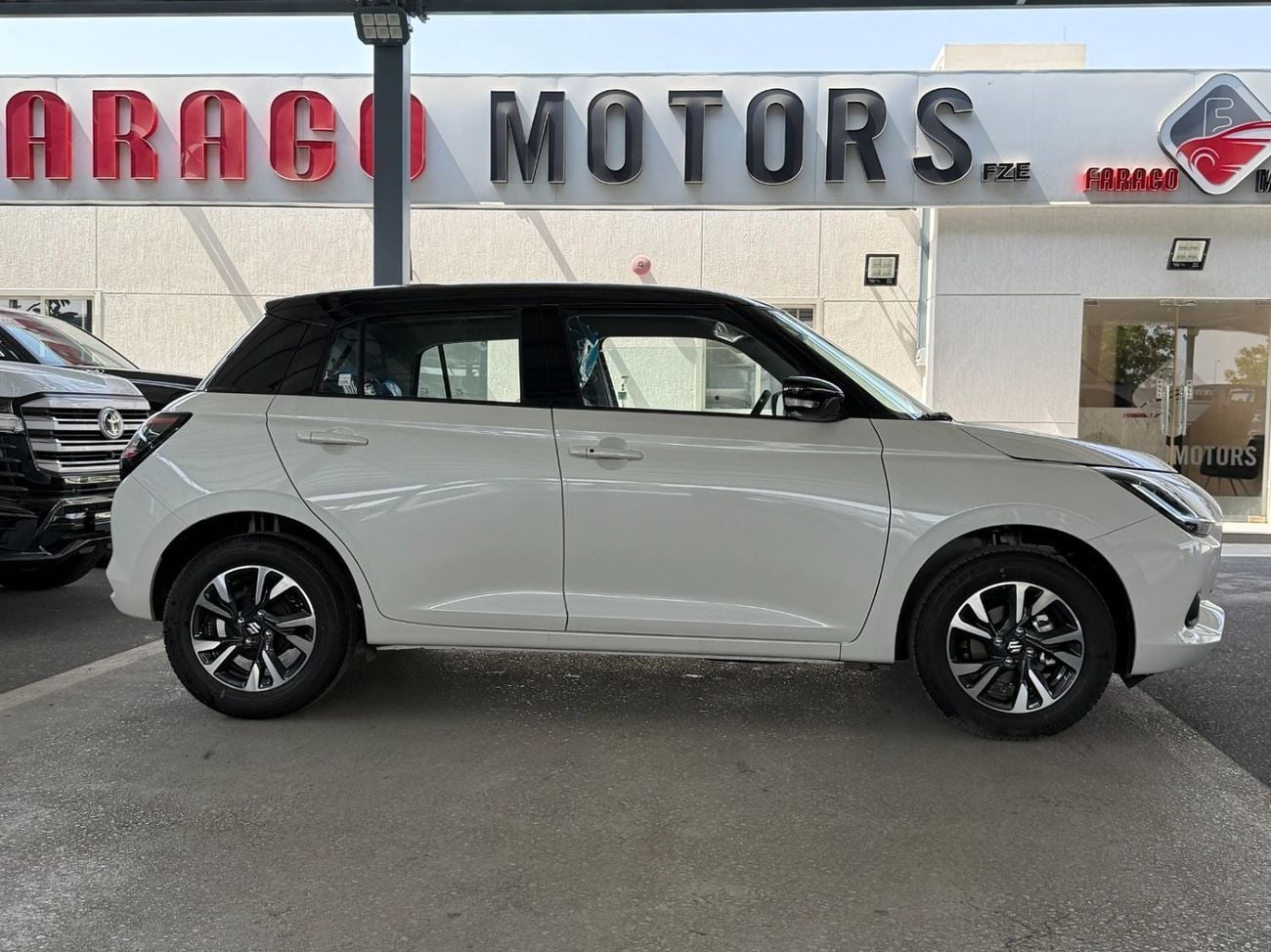 Suzuki Swift SWIFT 1.2 GLX 2-tone **EXPORT ONLY**التصدير فقط خارج الخليج**