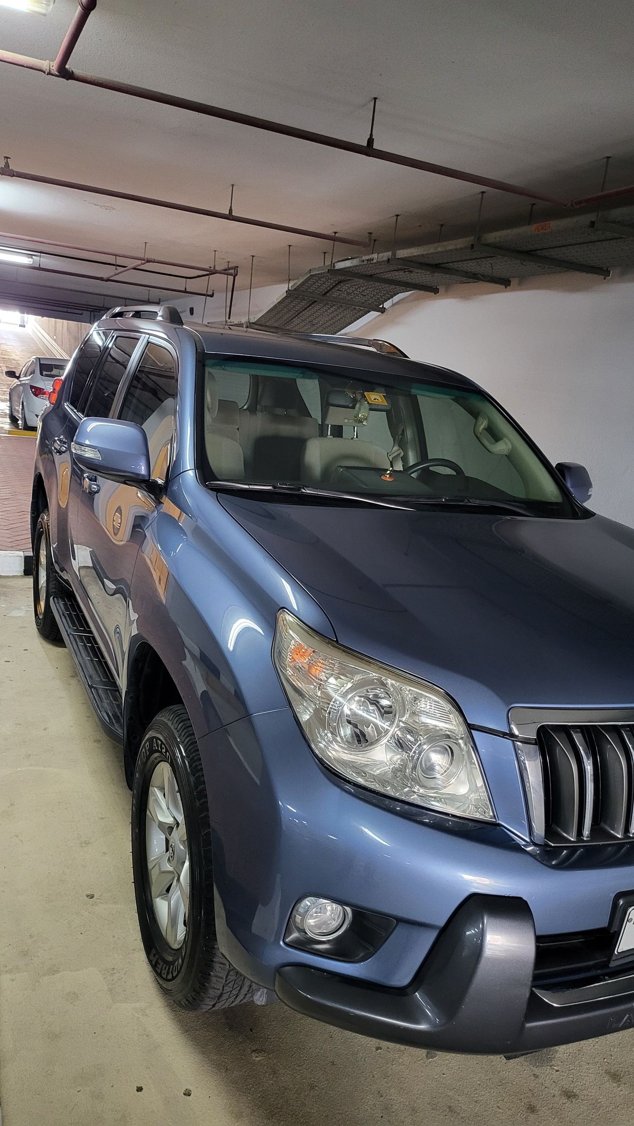 تويوتا برادو TXL 4.0L (5 Seater)