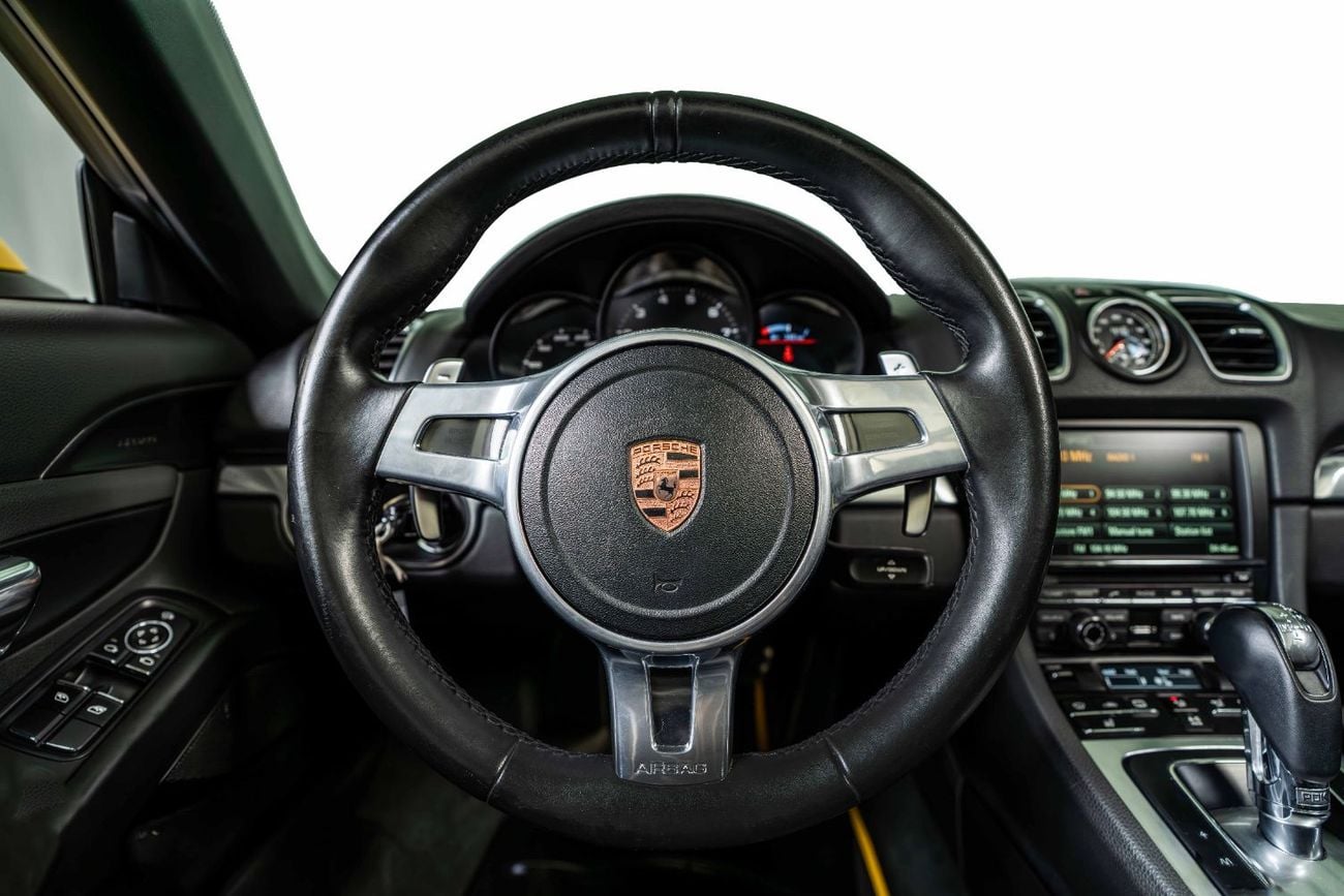 بورش بوكستر 718 Sport Chrono Package-Black Styling Package-Yellow Brake Callipers