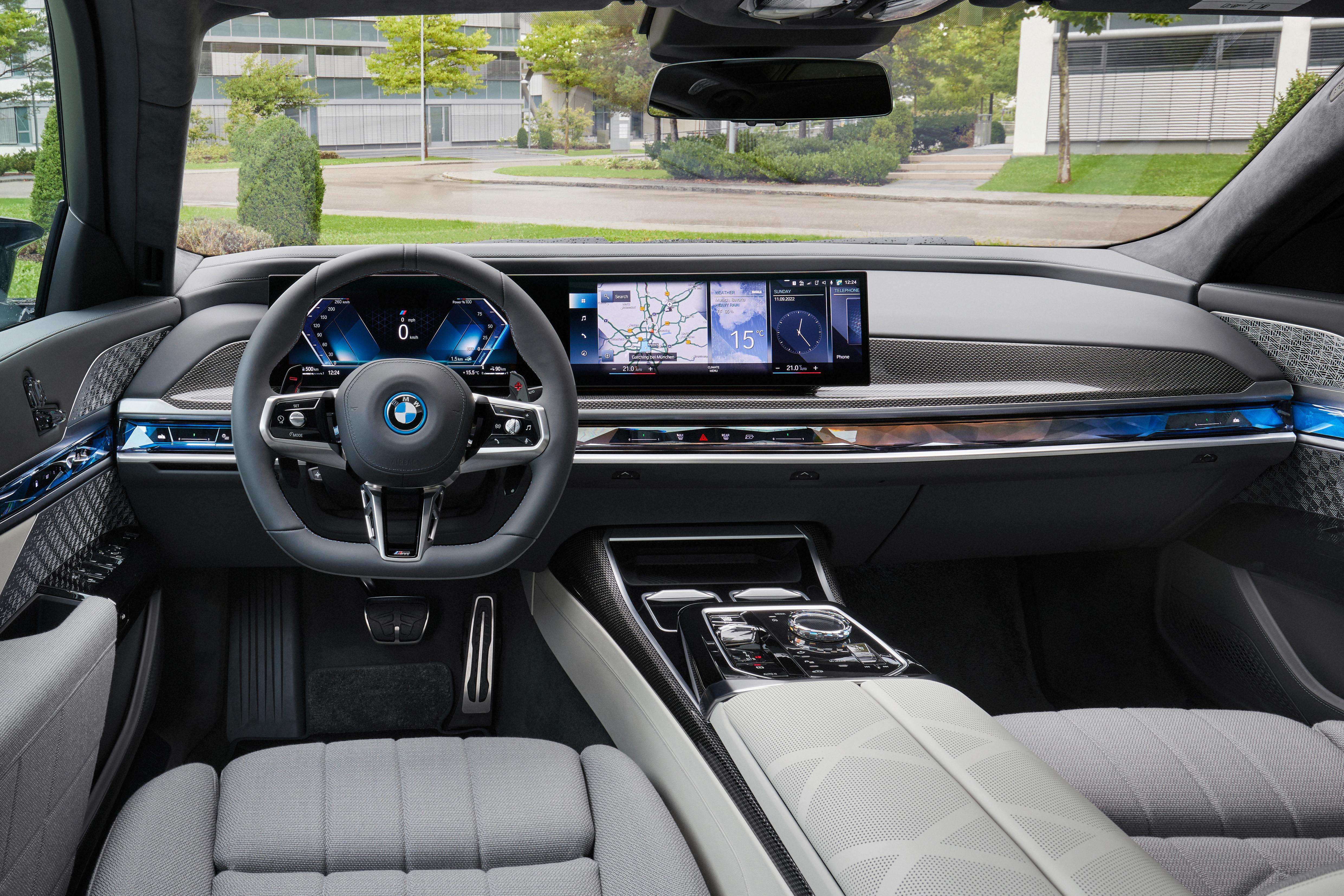 BMW M760Li interior - Cockpit