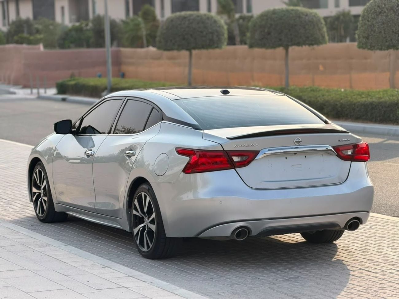 Nissan Maxima PLATINUM (NON GCC)