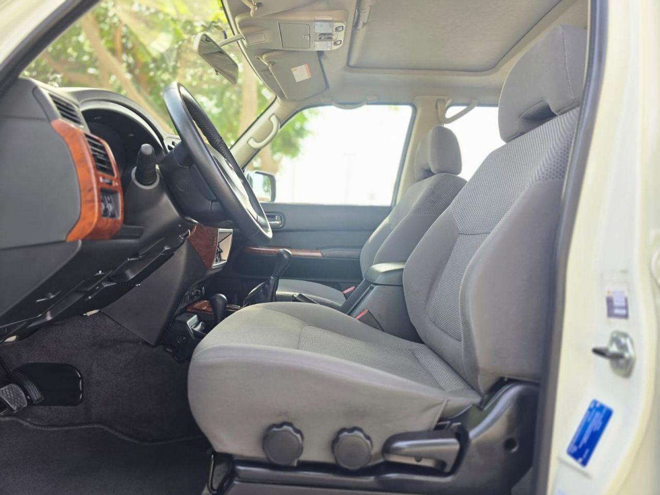 Nissan Patrol Safari Safari 4.8L M/T 2021 GCC SINGLE OWNER LOW MILEAGE IN MINT CONDITION