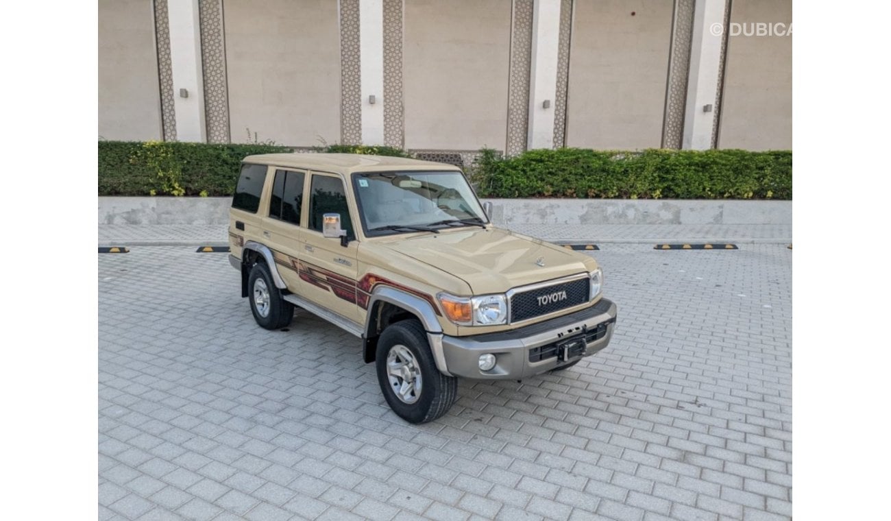 Toyota Land Cruiser Hard Top