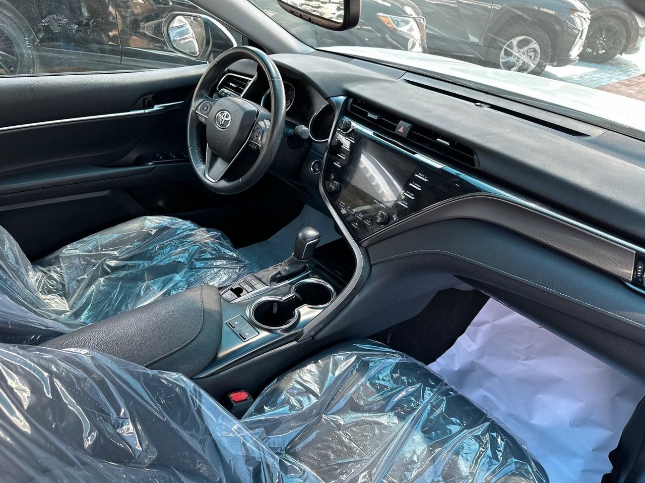 Toyota Camry Solara Toyota Camry xse trim 2020 with 2.5 engine in perfect condition, air tanks all in place, minimal dam