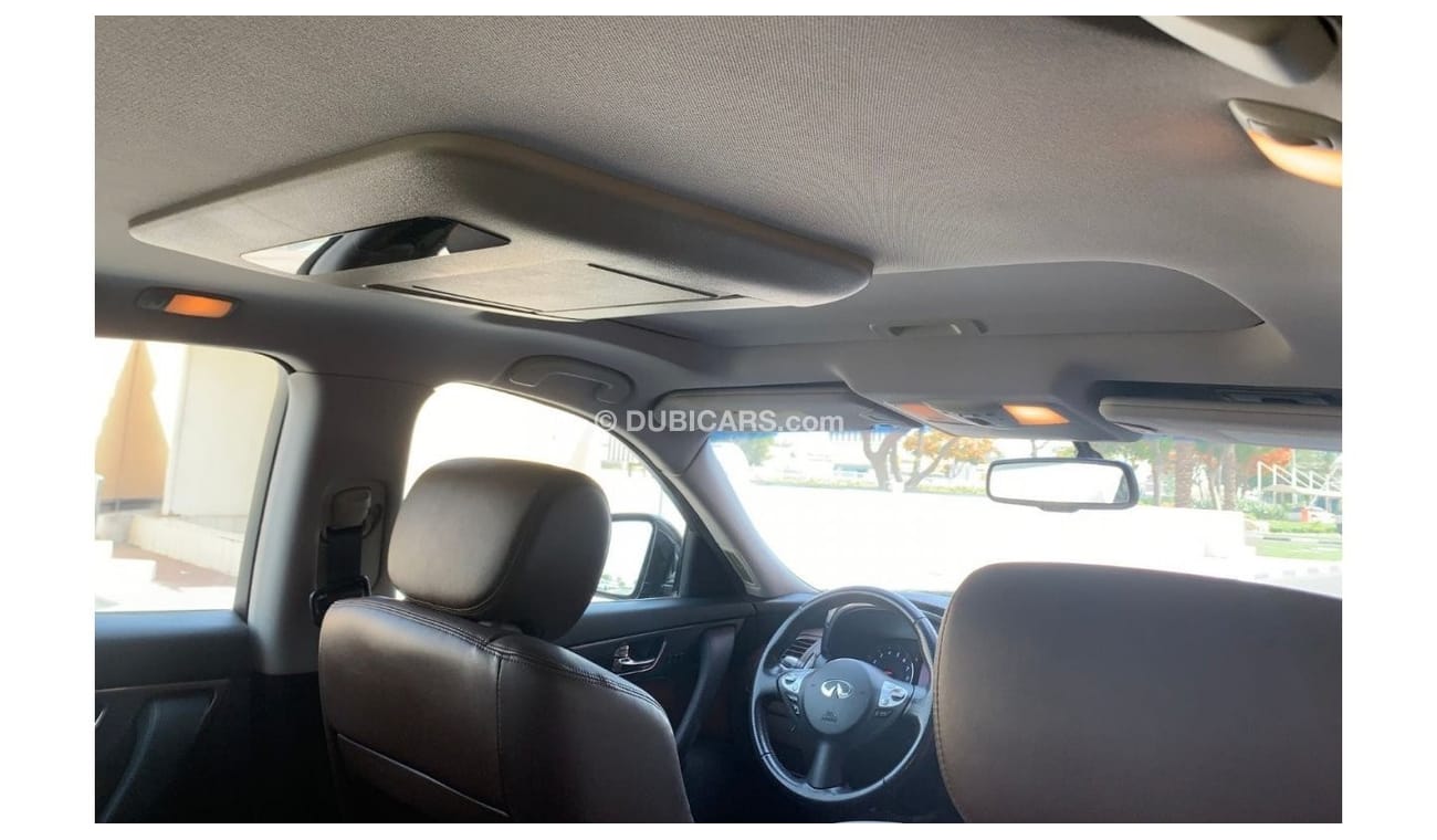 Infiniti FX50 V8 - Excellent condition - Original paint