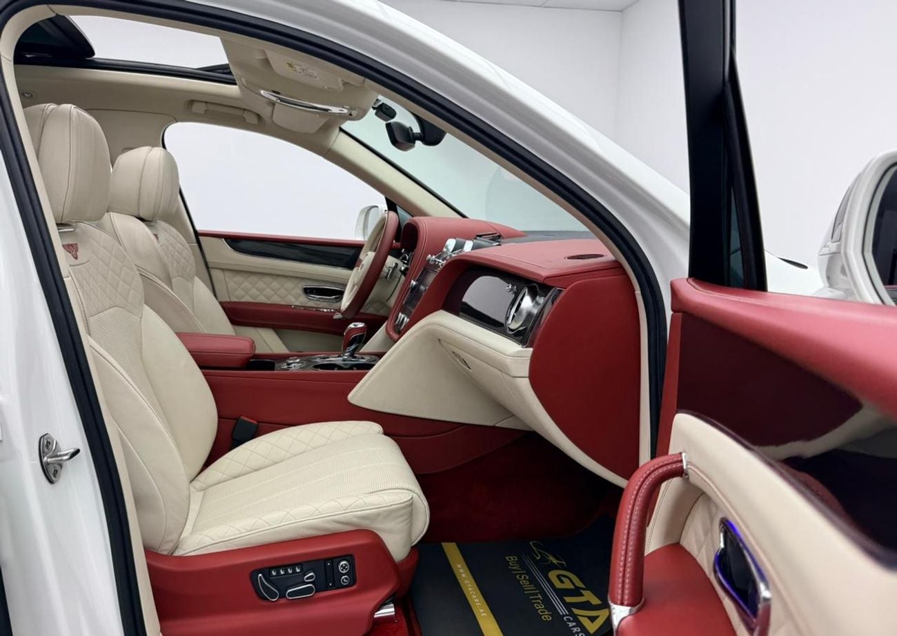 Bentley Bentayga STD 2019 Bentley Bentayga V8, 1 Year Warranty, Full Service History, Carbon Fibre Package, Japanese