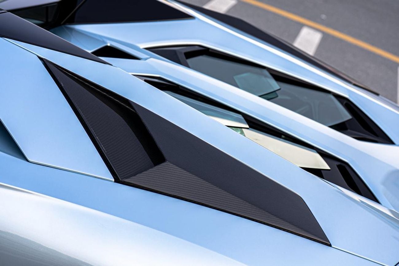 Lamborghini Aventador Roadster GCC Full Service history
