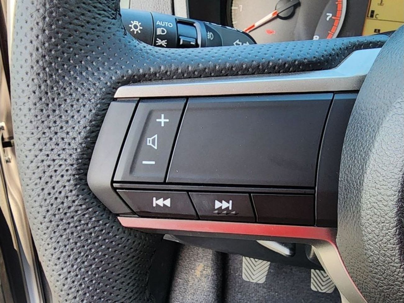 Mitsubishi L200 2.4L PETROL FULL OPTION 4WD 2024