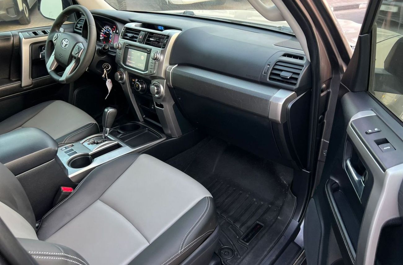 Toyota 4Runner 2015 Toyota 4Runner SR5 Premium - 4.0L V6 - 7 Leather Seats - Rear CAM - Electric Seat -