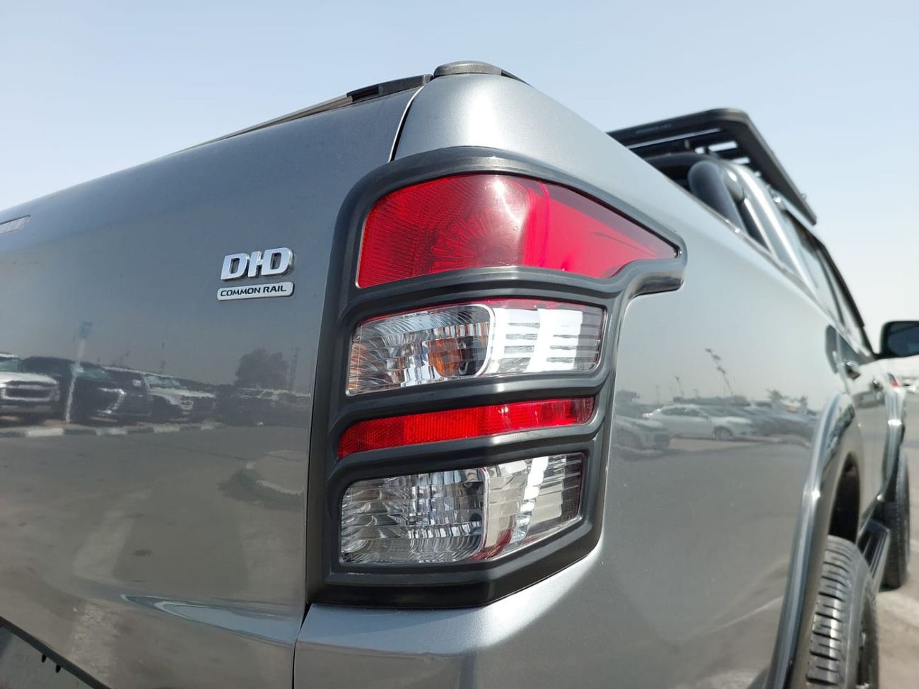 Mitsubishi Triton (RAMADAN OFFER) MITSUBISHI TRITON PICKUP RHD 2018 MODEL 2.4 L DIESEL AUTOMATIC(PM08743)