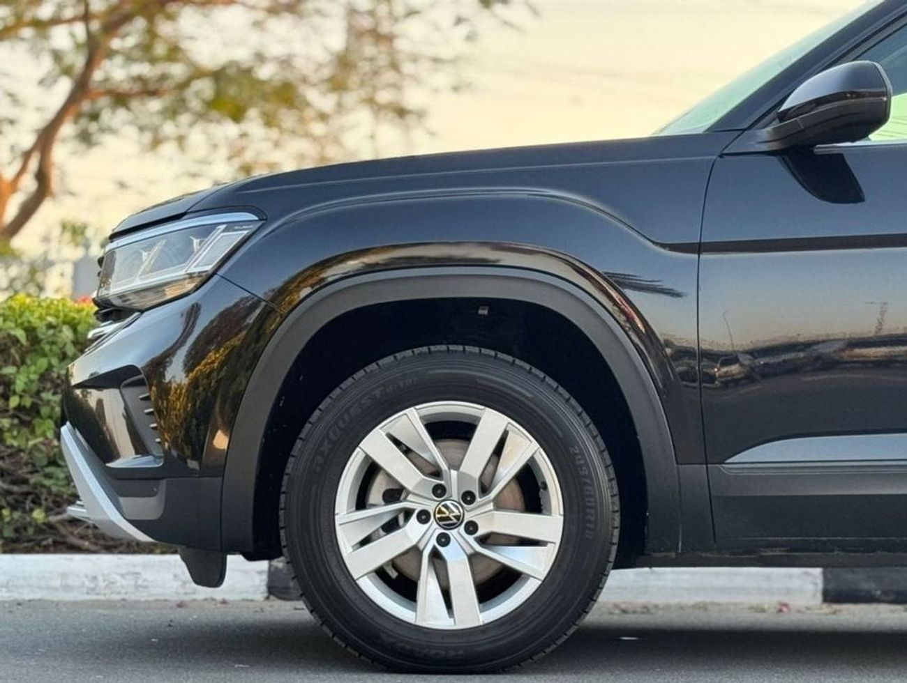 فولكس واجن تيرامونت  FULL SERVICE BEFORE PURCHASING THE CAR  VOLKSWAGEN TERAMONT  GCC SPECS  SINGLE OWNER  2 YEARS WARRAN
