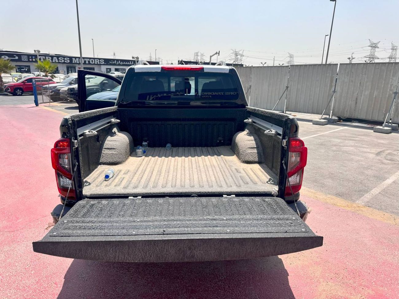 نيسان نافارا 2025 NISSAN NAVARA DOUBLE CABIN PRO 2.5L DIESEL 4WD AUTOMATIC BRAND NEW 0KM